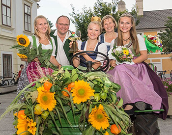Pferschy-Seper_Weingut_Königin Pferschy-Seper_Winzerkönigin